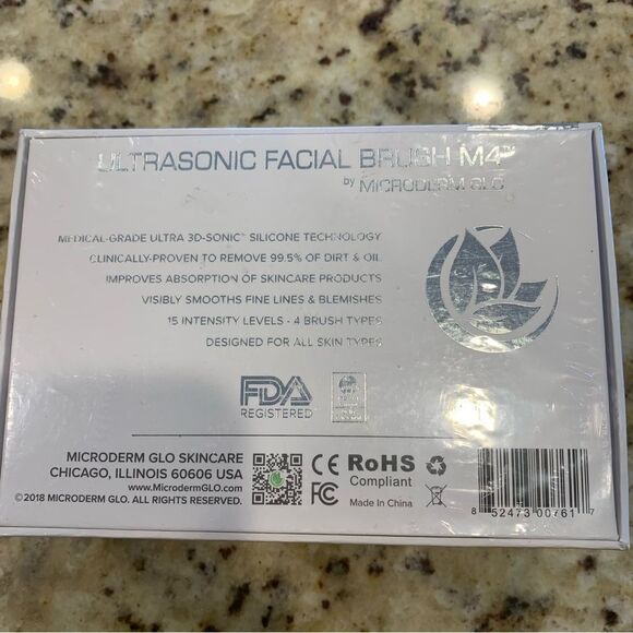 Ultrasonic Facial Brush M4 by Microderm GLO - Picture 2 of 4